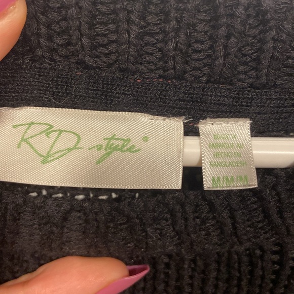 Sweater - Picture 3 of 5